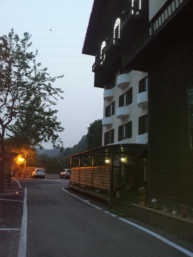 Garden Hotel Uijeongbu Buitenkant foto